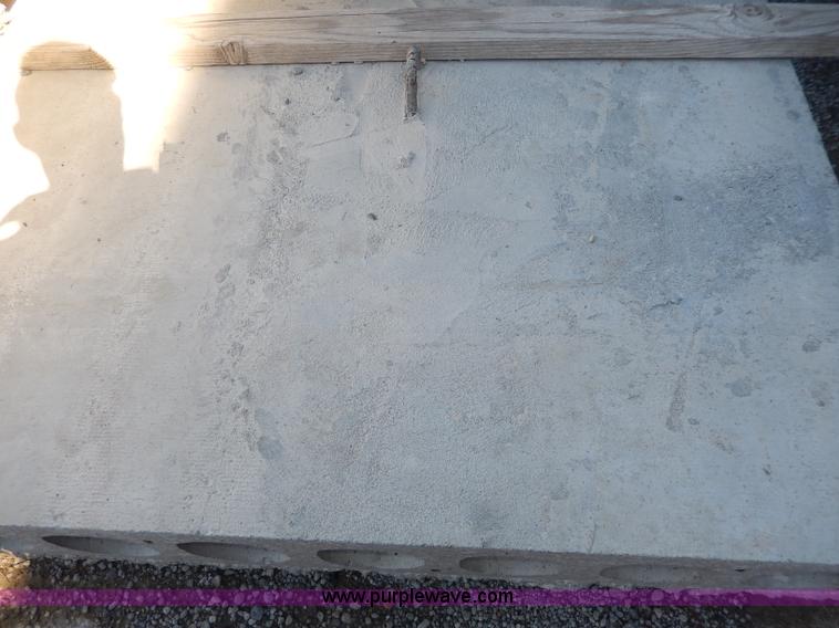 image for item H9691 (2) assorted hollow core planks