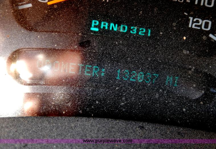 image for item I4269 2005 Chevrolet Silverado 1500HD pickup truck