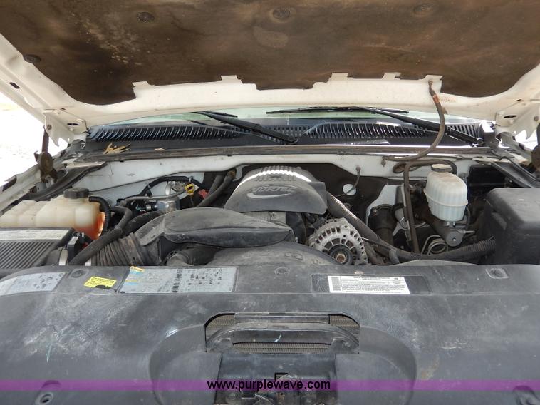 image for item I4269 2005 Chevrolet Silverado 1500HD pickup truck