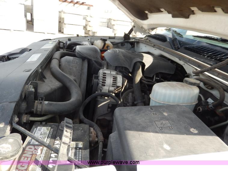 image for item I4269 2005 Chevrolet Silverado 1500HD pickup truck