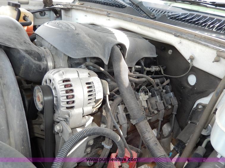 image for item I4269 2005 Chevrolet Silverado 1500HD pickup truck