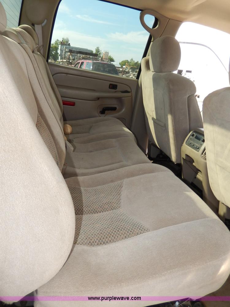 image for item I4269 2005 Chevrolet Silverado 1500HD pickup truck