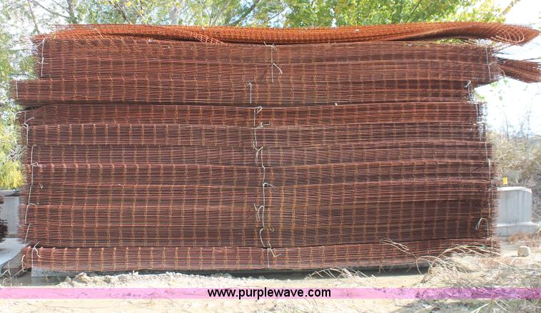 image for item I4701 Assorted concrete wire mesh panels