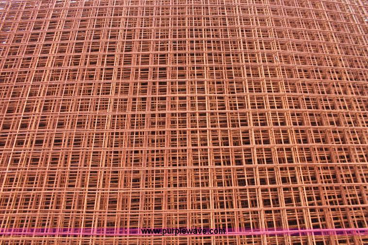 image for item I4701 Assorted concrete wire mesh panels