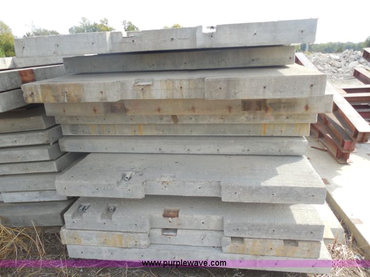 image for item I4712 (102) pre-cast concrete wall panels