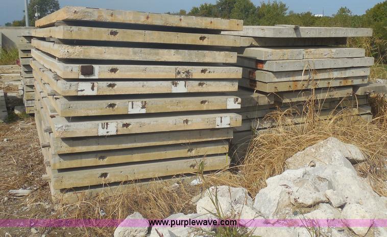 image for item I4712 (102) pre-cast concrete wall panels