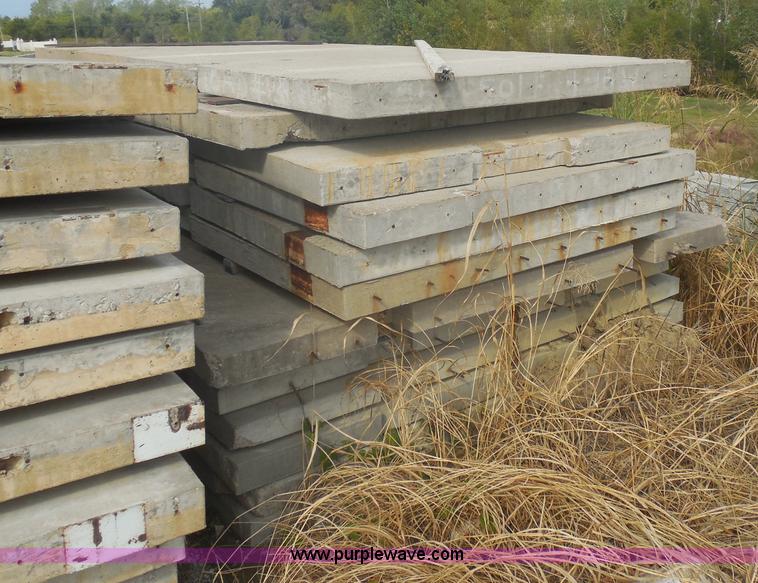 image for item I4712 (102) pre-cast concrete wall panels