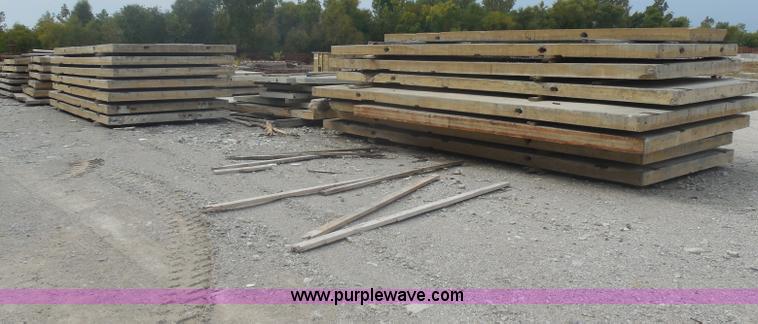 image for item I4712 (102) pre-cast concrete wall panels