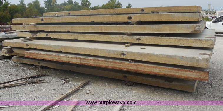 image for item I4712 (102) pre-cast concrete wall panels