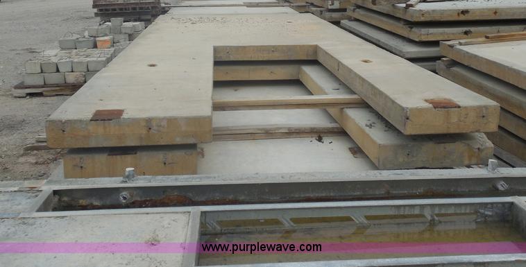 image for item I4712 (102) pre-cast concrete wall panels