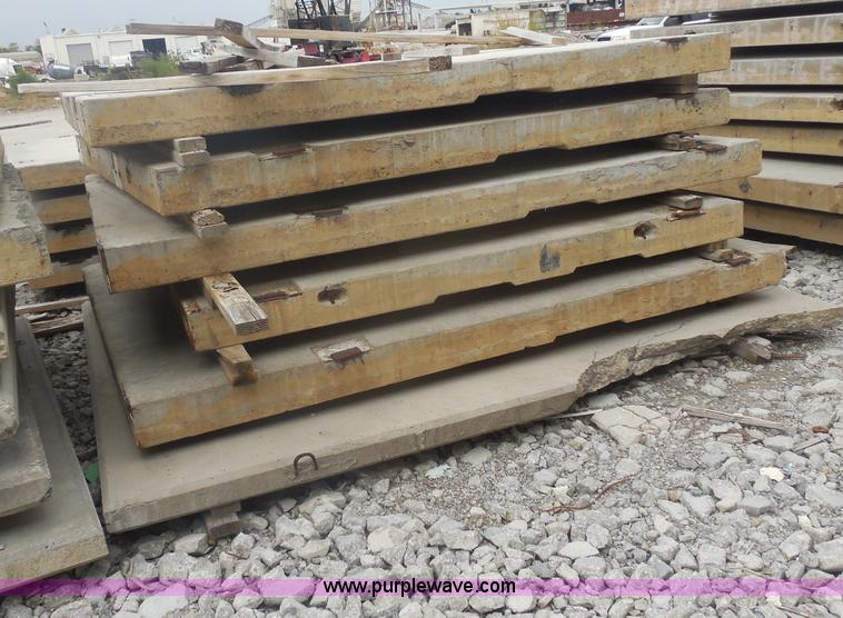 image for item I4712 (102) pre-cast concrete wall panels