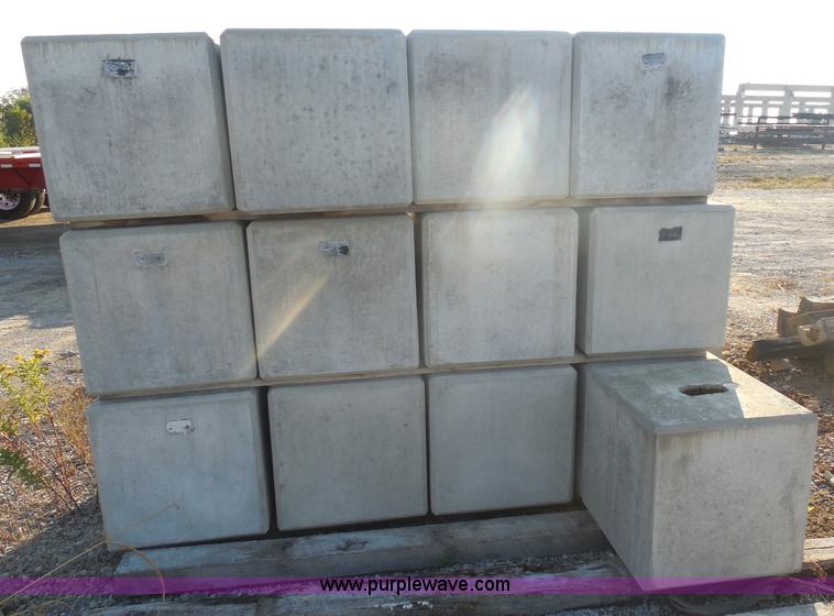 image for item I4729 (27) square concrete ecology blocks