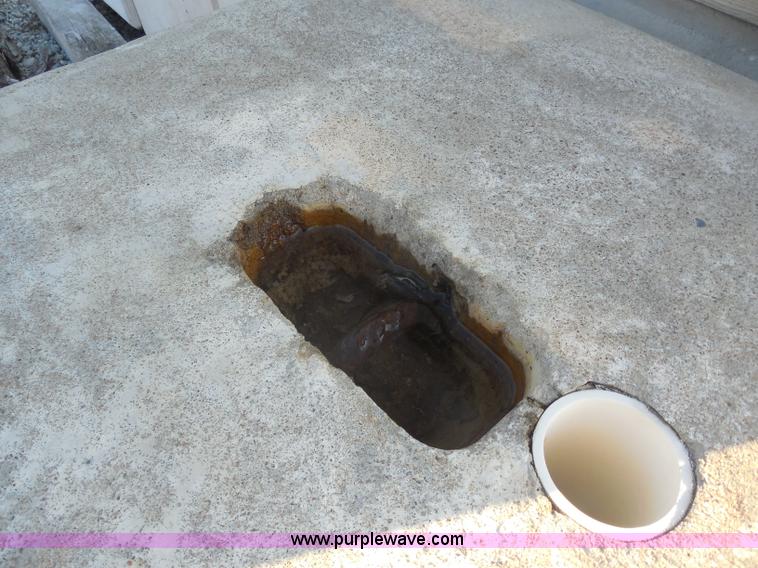 image for item I4729 (27) square concrete ecology blocks