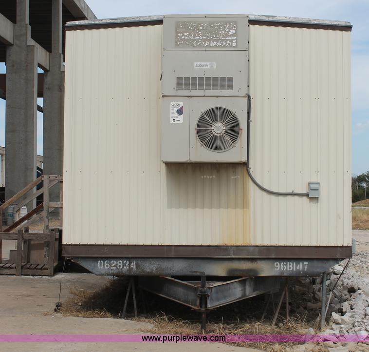 image for item I4731 1996 three room modular work site trailer