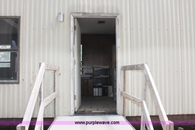 image for item I4731 1996 three room modular work site trailer