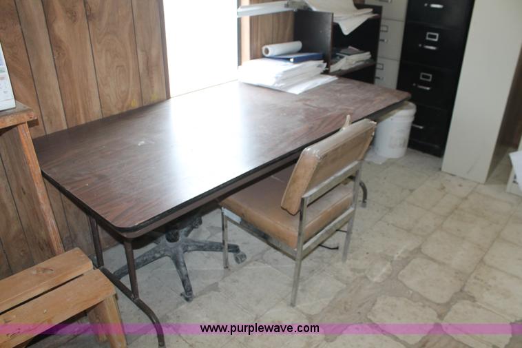 image for item I4731 1996 three room modular work site trailer