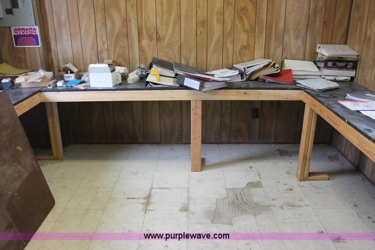 image for item I4731 1996 three room modular work site trailer