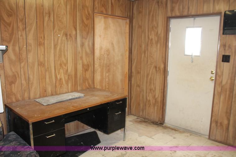 image for item I4731 1996 three room modular work site trailer