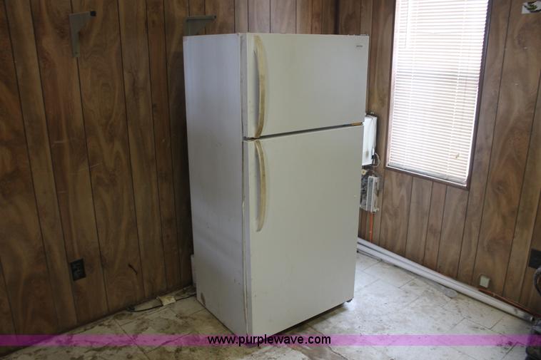 image for item I4731 1996 three room modular work site trailer