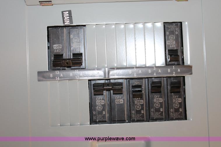 image for item I4731 1996 three room modular work site trailer