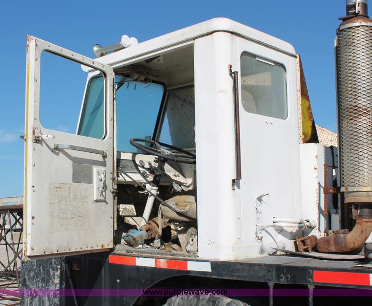 image for item I4732 1972 Lima 700-TC lattice boom truck crane