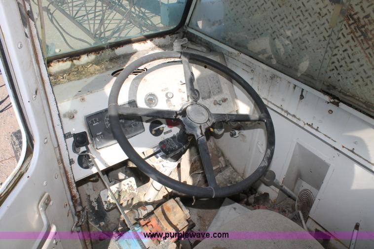 image for item I4732 1972 Lima 700-TC lattice boom truck crane