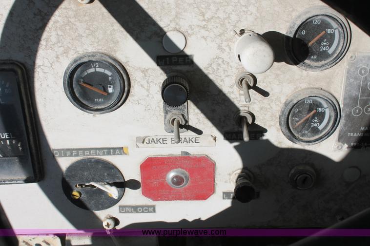 image for item I4732 1972 Lima 700-TC lattice boom truck crane