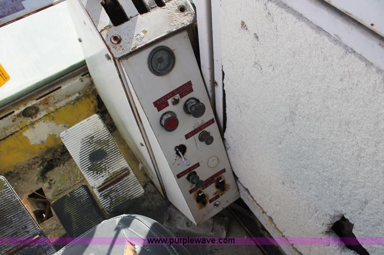 image for item I4732 1972 Lima 700-TC lattice boom truck crane