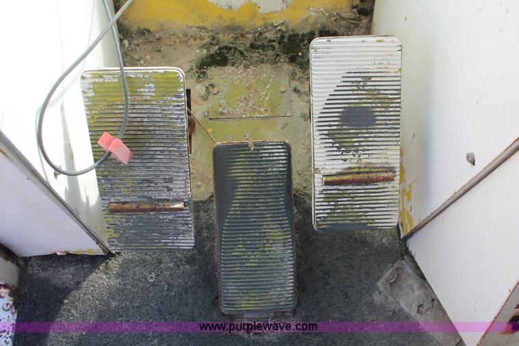 image for item I4732 1972 Lima 700-TC lattice boom truck crane