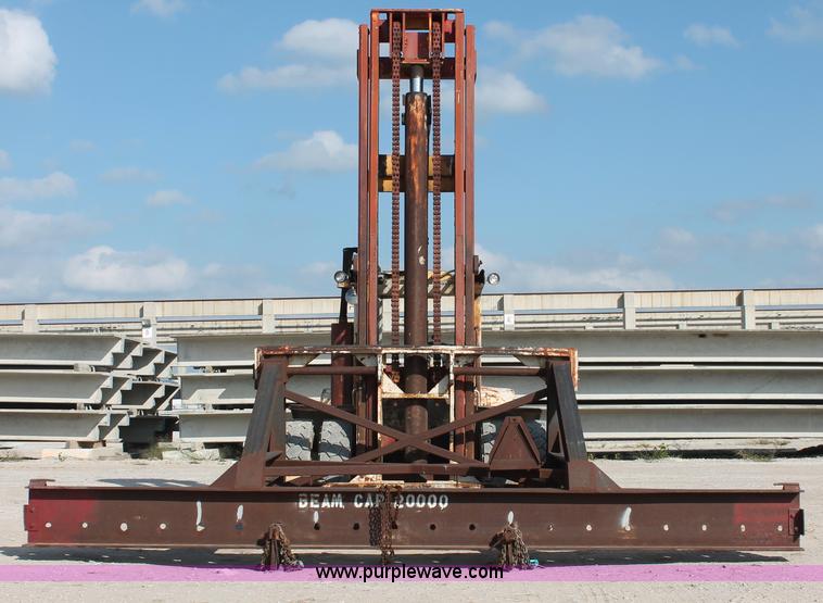 image for item I4733 1980 Hyster H300B forklift