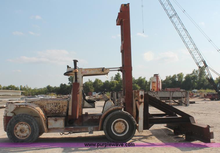 image for item I4733 1980 Hyster H300B forklift