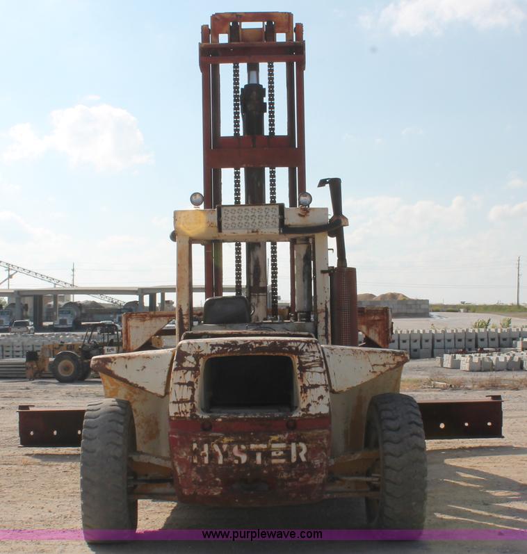 image for item I4733 1980 Hyster H300B forklift