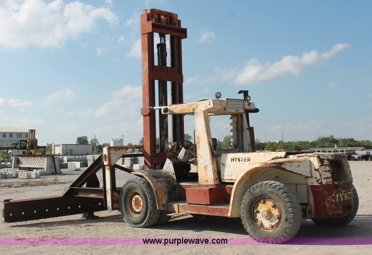 image for item I4733 1980 Hyster H300B forklift