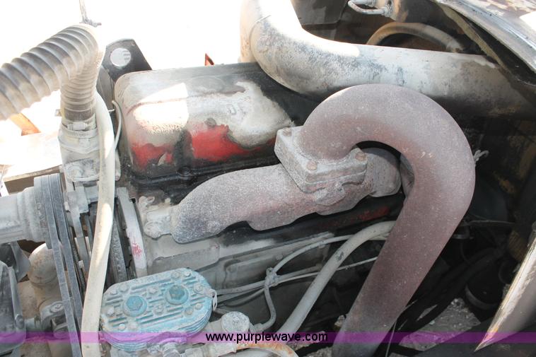 image for item I4733 1980 Hyster H300B forklift