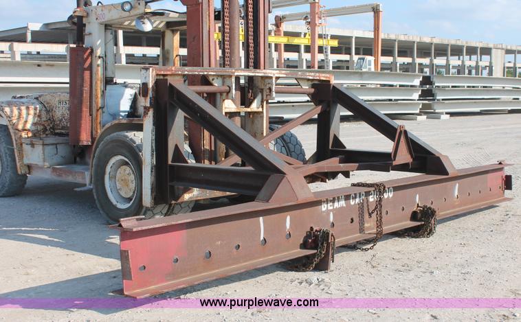 image for item I4733 1980 Hyster H300B forklift