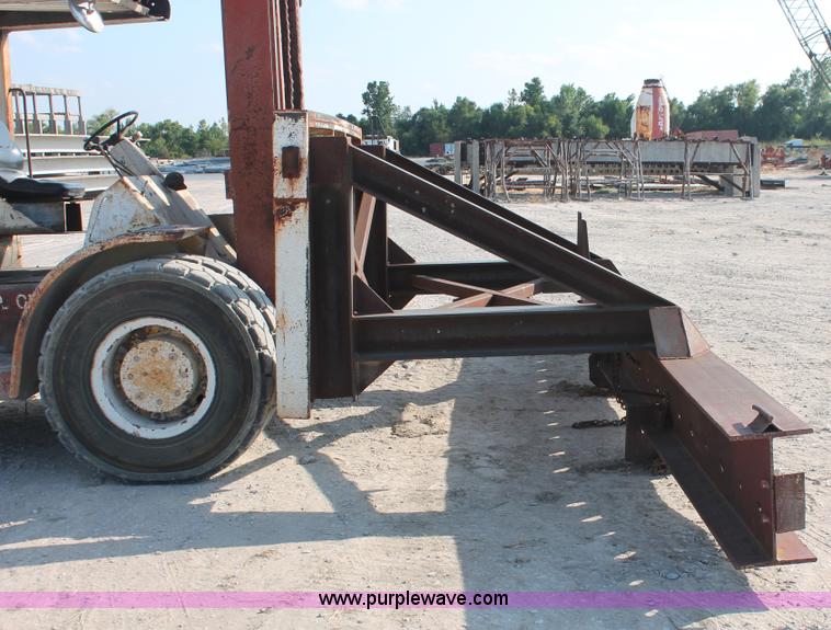 image for item I4733 1980 Hyster H300B forklift