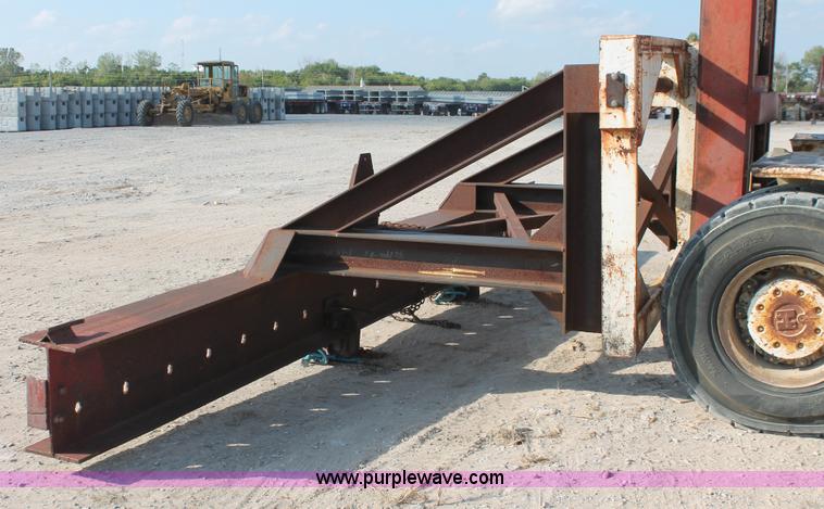 image for item I4733 1980 Hyster H300B forklift