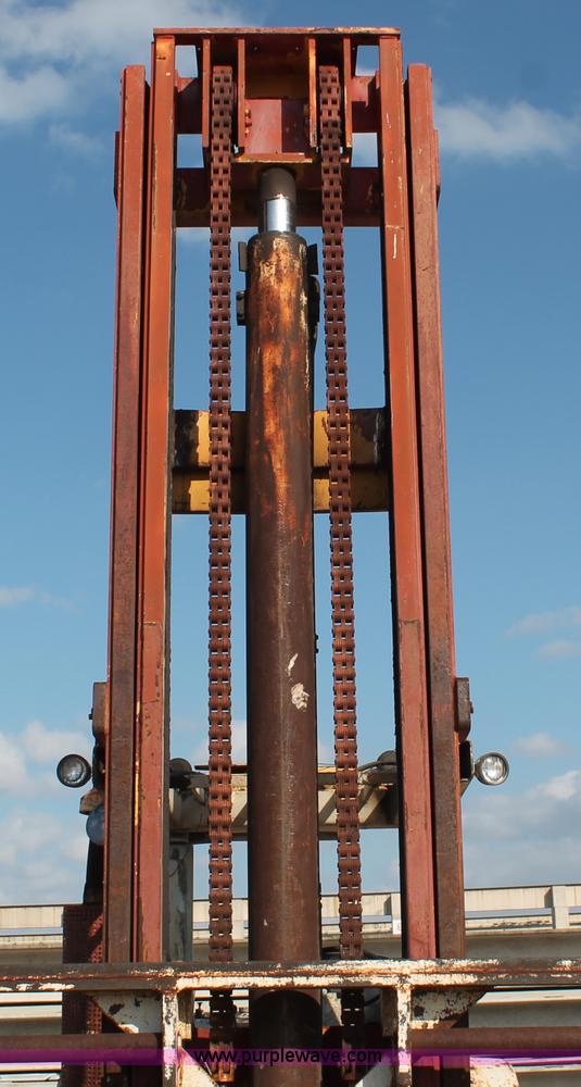 image for item I4733 1980 Hyster H300B forklift