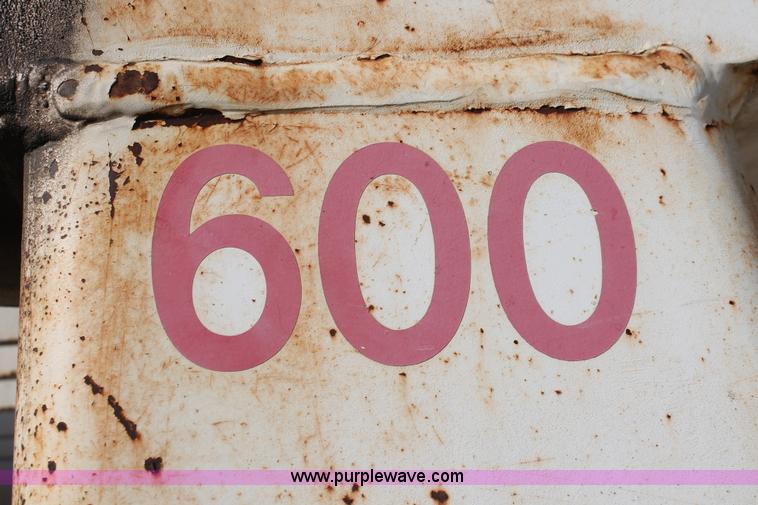 image for item I4733 1980 Hyster H300B forklift