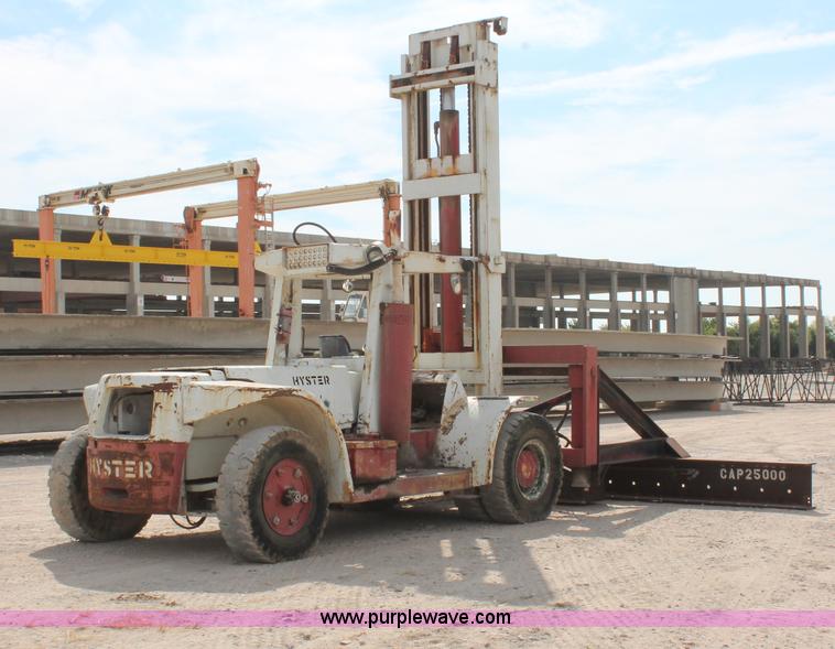 image for item I4734 1980 Hyster H300B forklift