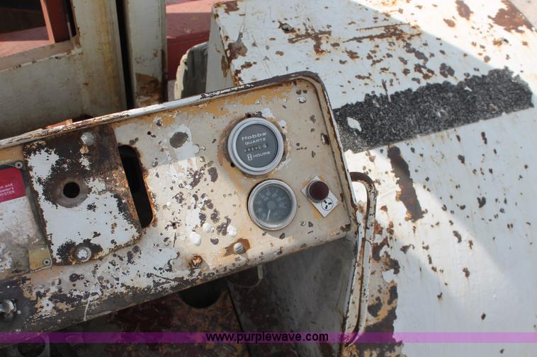 image for item I4734 1980 Hyster H300B forklift