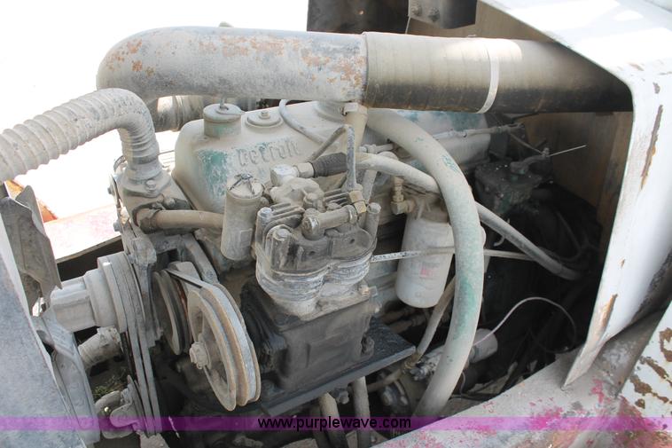 image for item I4734 1980 Hyster H300B forklift