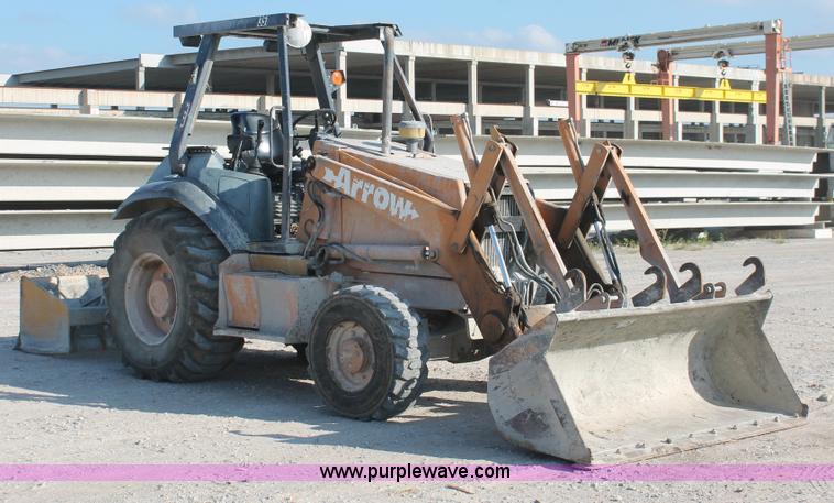 image for item I4735 2001 Case 570XLT Series Two loader