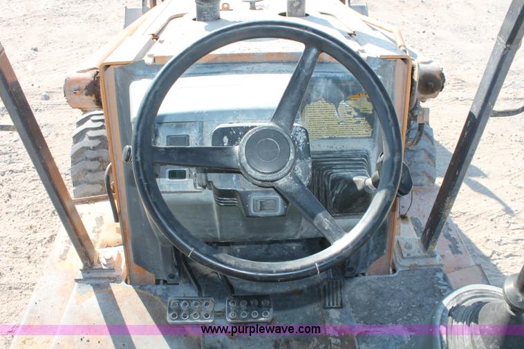 image for item I4735 2001 Case 570XLT Series Two loader