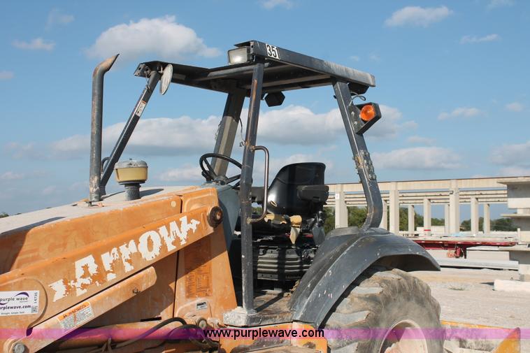 image for item I4735 2001 Case 570XLT Series Two loader