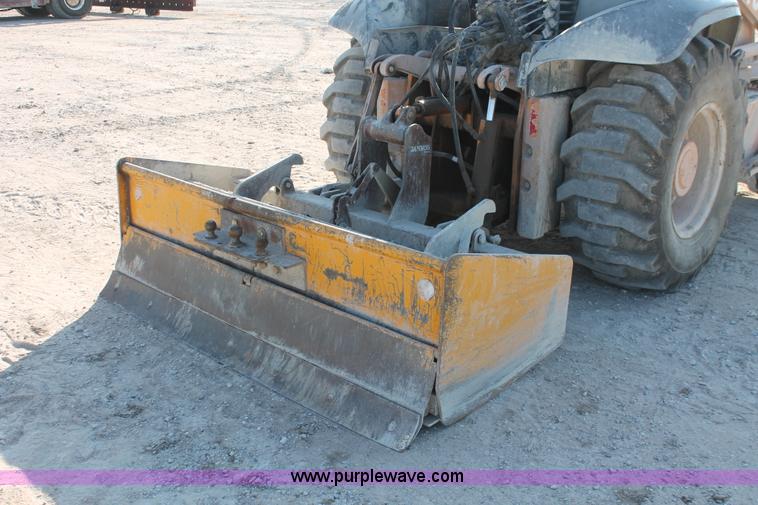 image for item I4735 2001 Case 570XLT Series Two loader