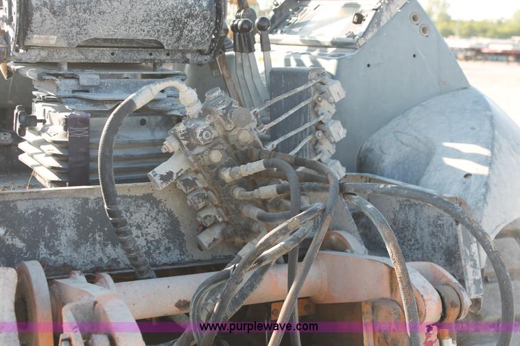 image for item I4735 2001 Case 570XLT Series Two loader