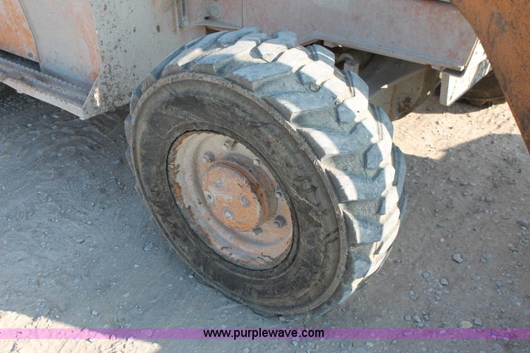 image for item I4735 2001 Case 570XLT Series Two loader