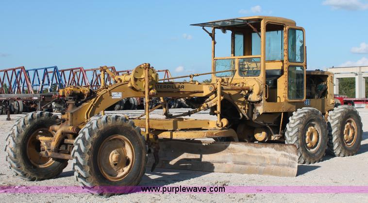 image for item I4736 1960 Caterpillar 12E motor grader
