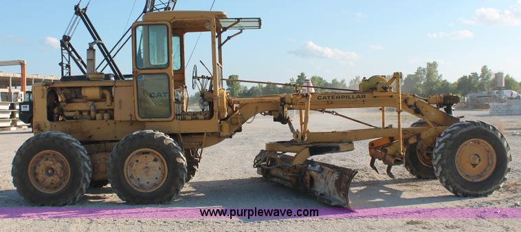 image for item I4736 1960 Caterpillar 12E motor grader